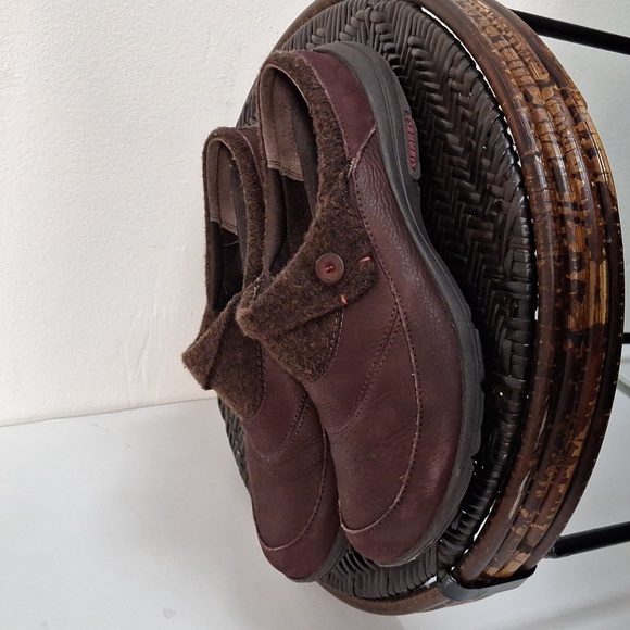 Merrell Andora Womens Sz 8.5 Burgundy Leather Slip On Mule Clog Loafer Shoes - Picture 1 of 11